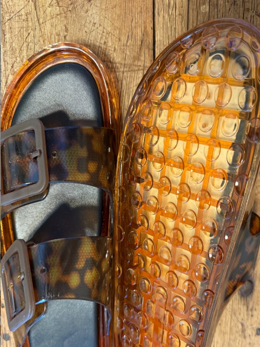 Tortoise Shell Sandels - Picture 4 of 4